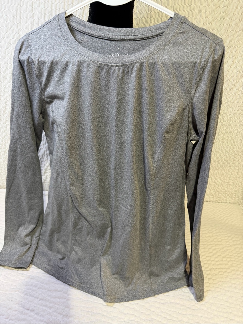 Beyond Yoga Women's Grey Long-Sleeve Performance Tee